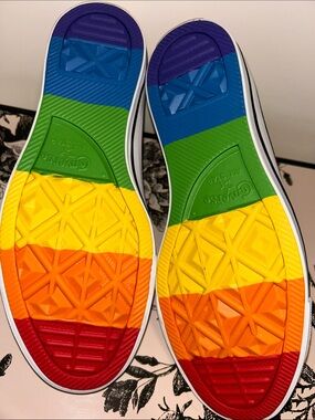 Rainbow 🌈 Converse